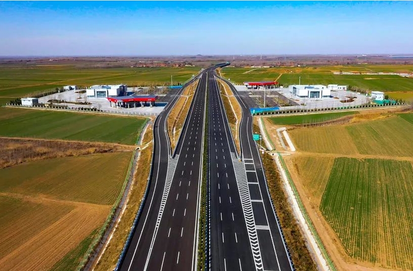 熱<a href=http://www.mahanchen.com/ target=_blank class=infotextkey>鍍鋅管</a>在高速公路領域應用及新技術